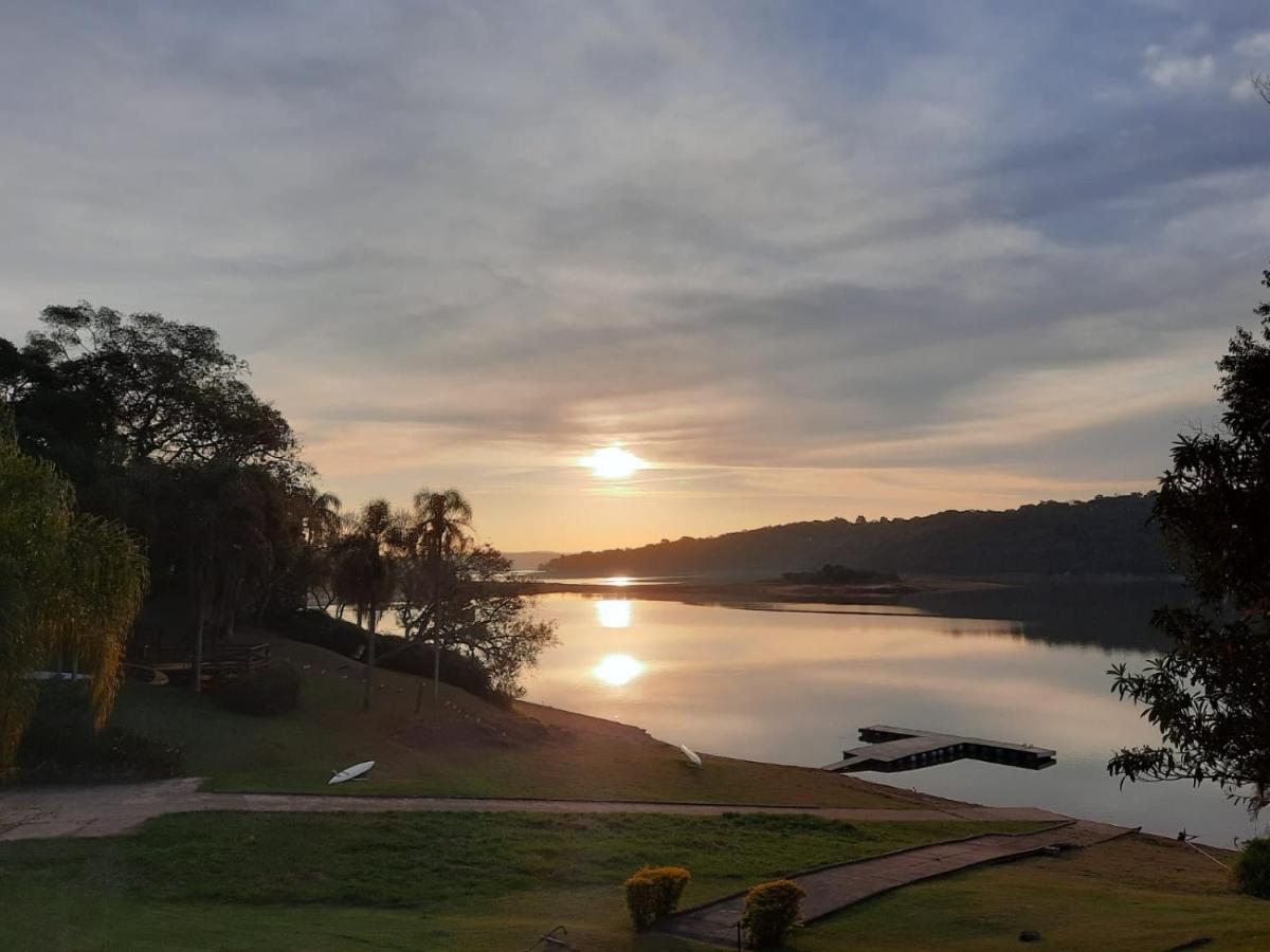Chacara casa de artista a beira da represa Ibiúna Exterior foto