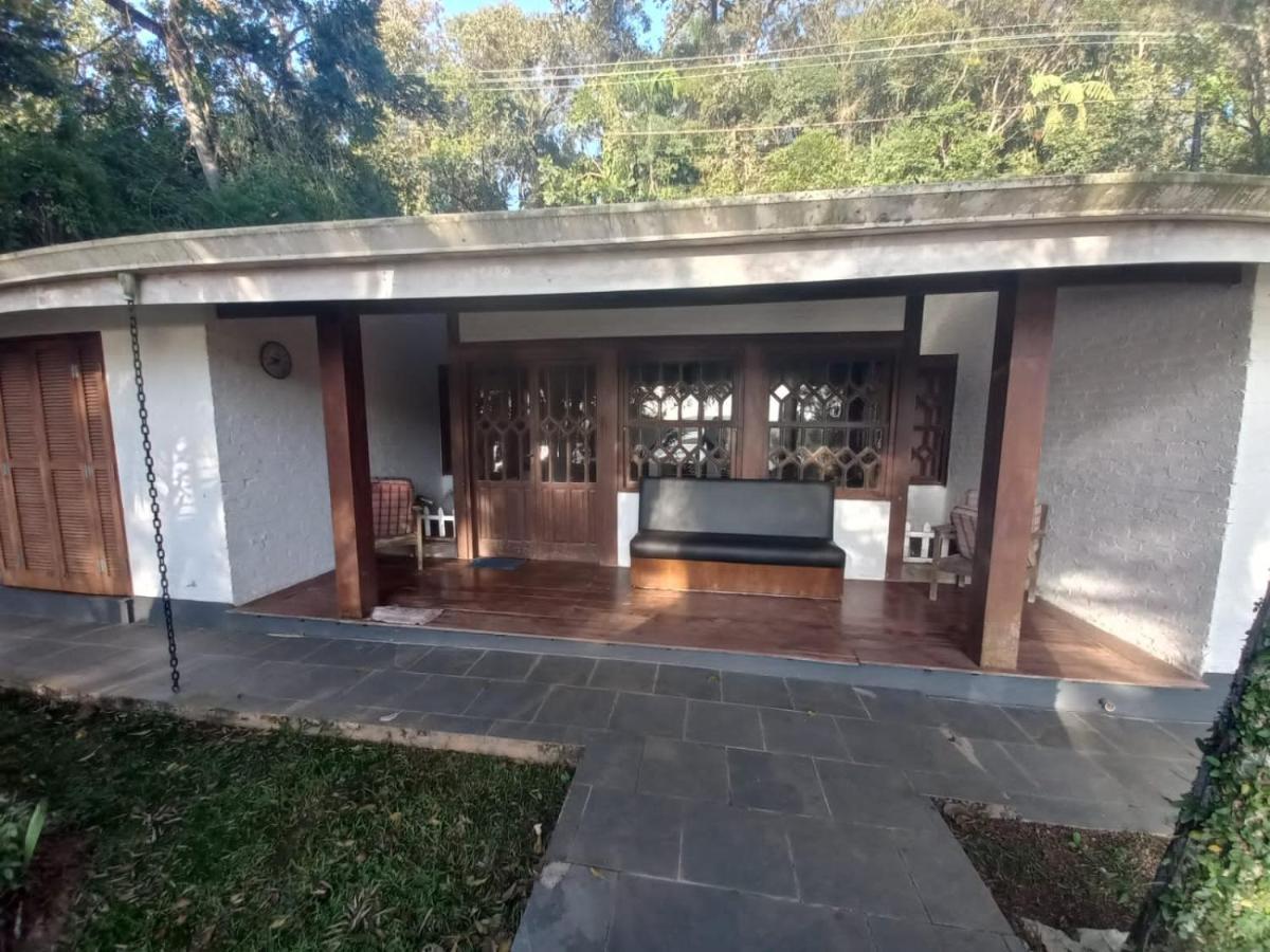 Chacara casa de artista a beira da represa Ibiúna Exterior foto