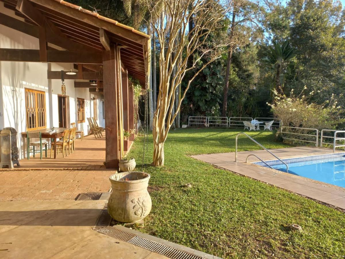 Chacara casa de artista a beira da represa Ibiúna Exterior foto